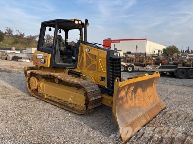 CAT D3 Buldozer sobre oruga