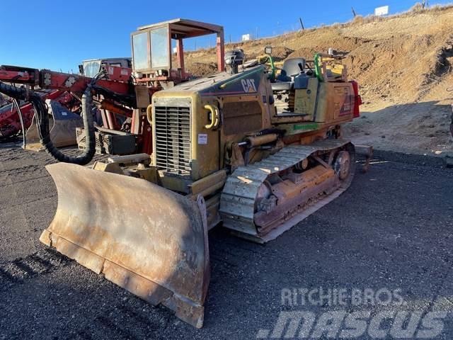 CAT D3G Buldozer sobre oruga