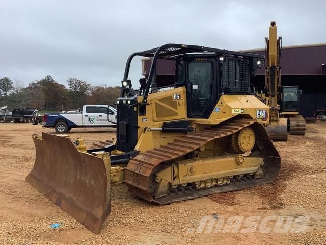 CAT D5 Buldozer sobre oruga