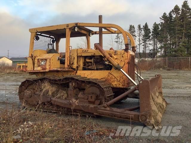 CAT D6D Buldozer sobre oruga