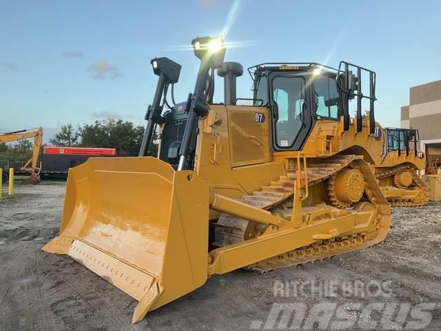 CAT D7 Buldozer sobre oruga