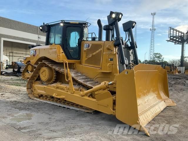 CAT D7 Buldozer sobre oruga