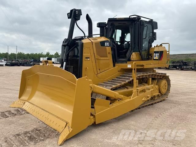 CAT D7E Buldozer sobre oruga