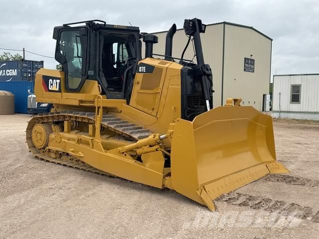 CAT D7E Buldozer sobre oruga