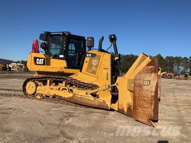 CAT D7E Buldozer sobre oruga