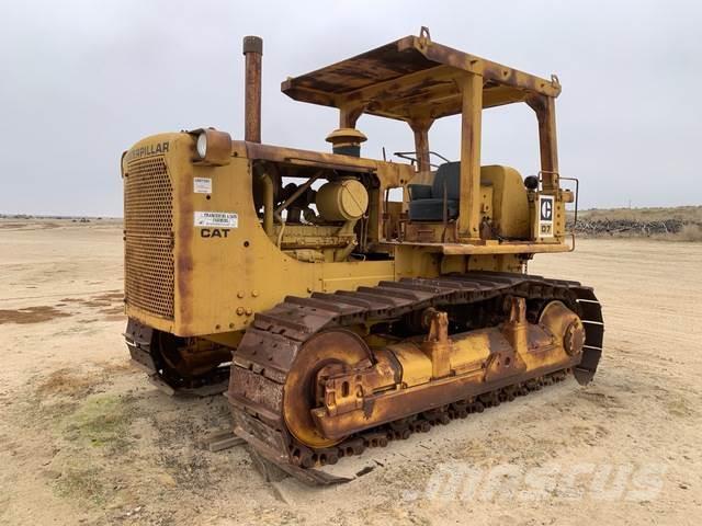 CAT D7F Buldozer sobre oruga