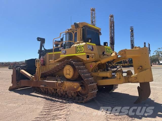 CAT D8R Buldozer sobre oruga