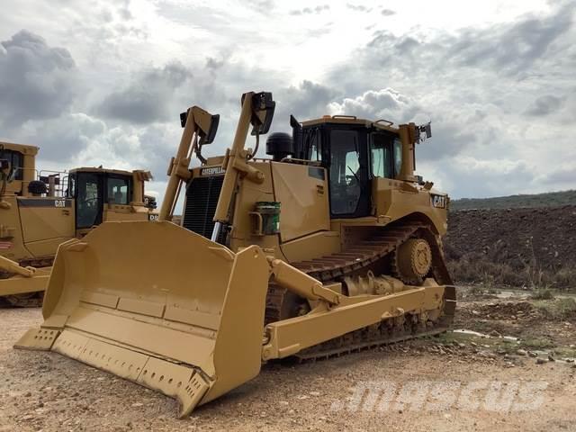 CAT D8T Buldozer sobre oruga