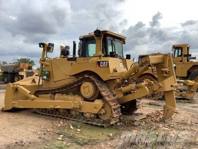 CAT D8T Buldozer sobre oruga