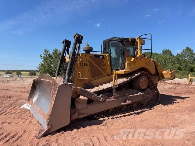 CAT D8T Buldozer sobre oruga