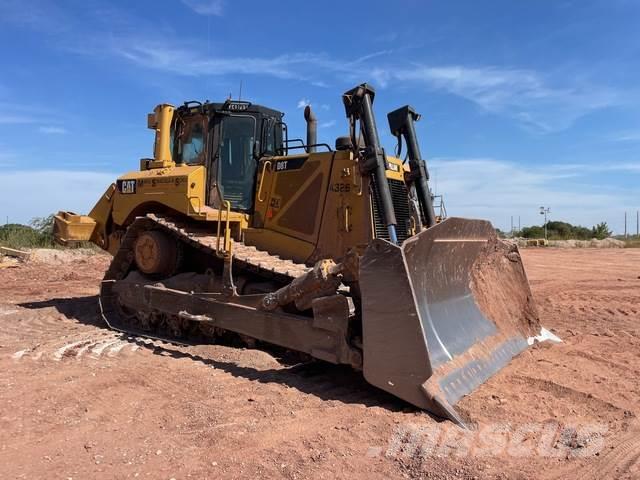 CAT D8T Buldozer sobre oruga