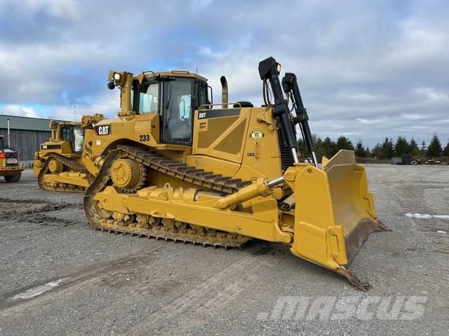 CAT D8T Buldozer sobre oruga