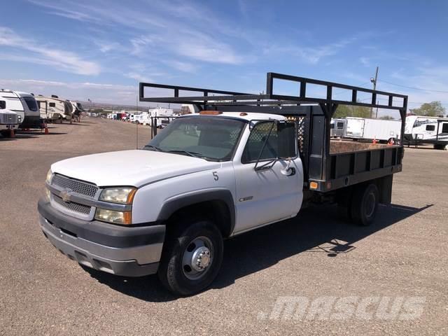 Chevrolet 3500 Camiones de cama baja