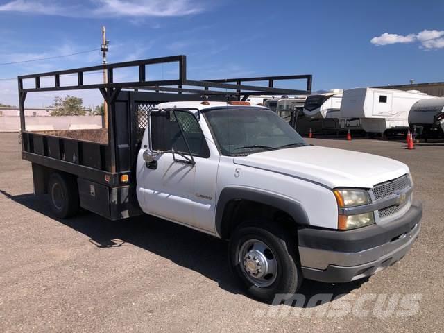 Chevrolet 3500 Camiones de cama baja