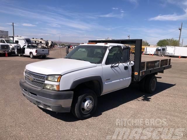 Chevrolet 3500 Camiones de cama baja