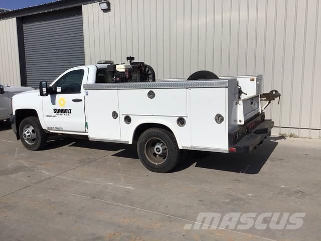 Chevrolet 3500 Caja abierta/laterales abatibles