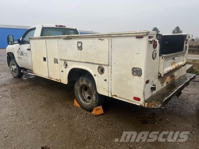 Chevrolet 3500 Caja abierta/laterales abatibles