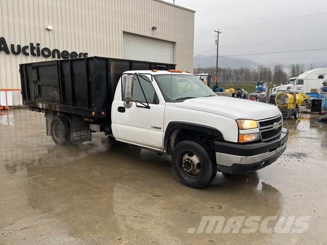 Chevrolet 3500 Camiones de cama baja