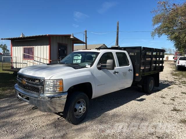 Chevrolet 3500HD Camiones de cama baja