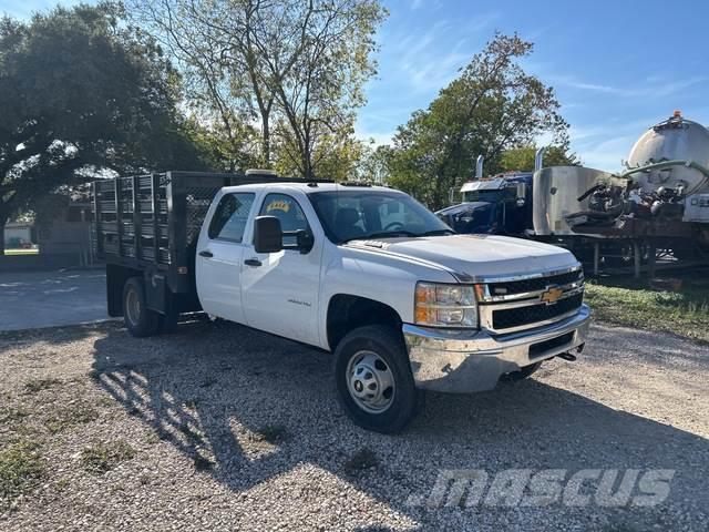 Chevrolet 3500HD Camiones de cama baja