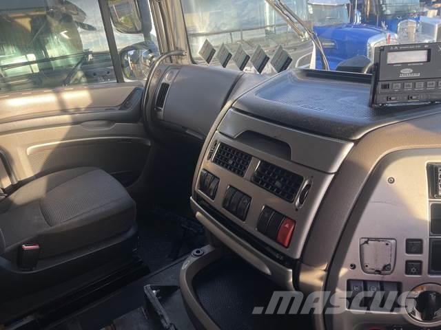 DAF XF105 Camiones con chasís y cabina