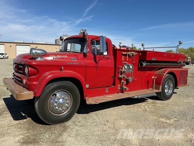 Dodge 800 Camiones de bomberos