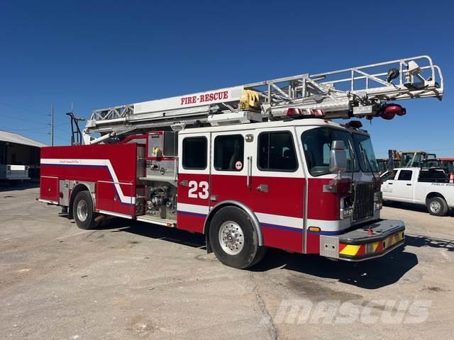 E-one  Camiones de bomberos