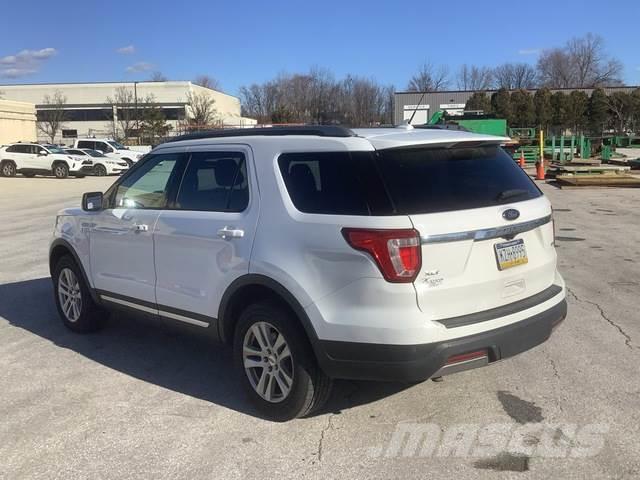 Ford Explorer Carros