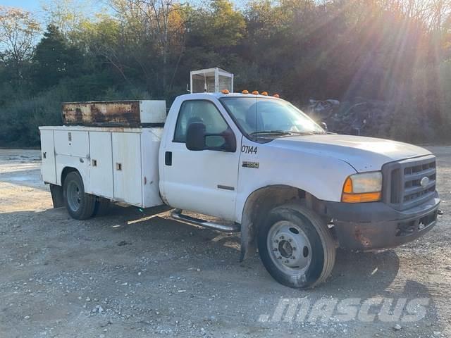 Ford F550 Caja abierta/laterales abatibles