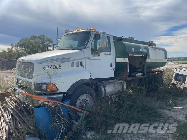 Ford L8513 Camiones cisternas