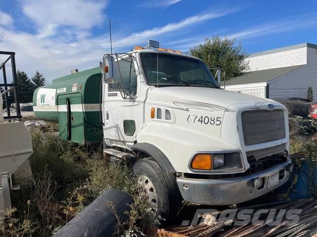 Ford L8513 Camiones cisternas