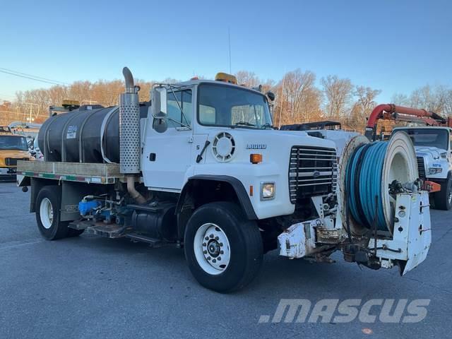 Ford L9000 Camiones aspiradores/combi