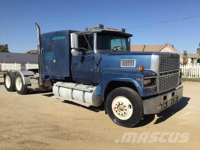 Ford LTL9000 Camiones tractor