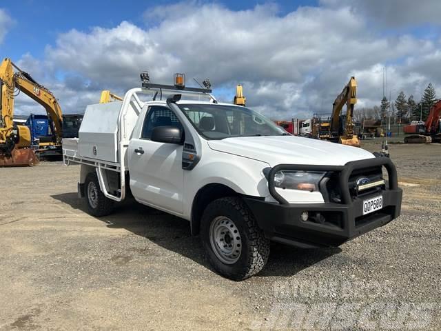 Ford Ranger Caja abierta/laterales abatibles