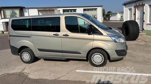 Ford Tourneo Carros