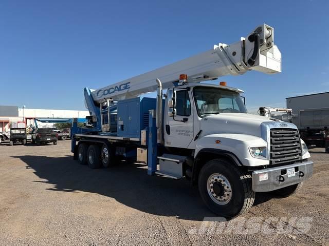 Freightliner 114SD Plataformas sobre camión