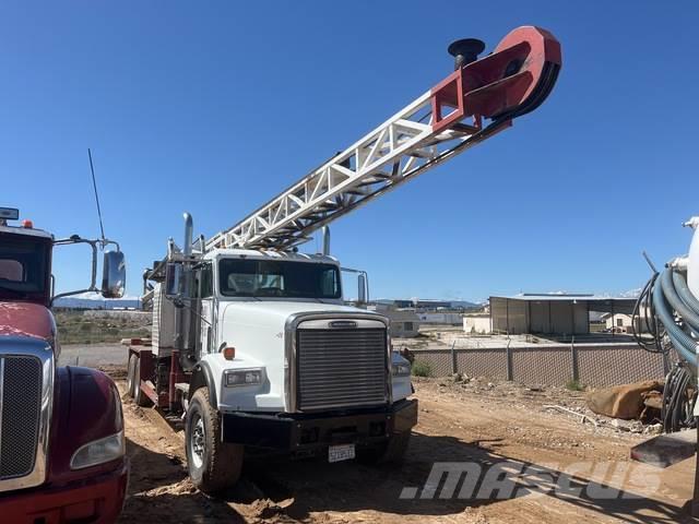 Freightliner FLD120 Camiones de perforación móvil