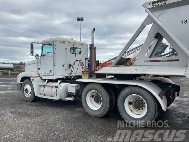 Freightliner FLD120 Camiones tractor