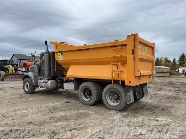 Freightliner FLD120SDD Hojas y cuñas quitanieves