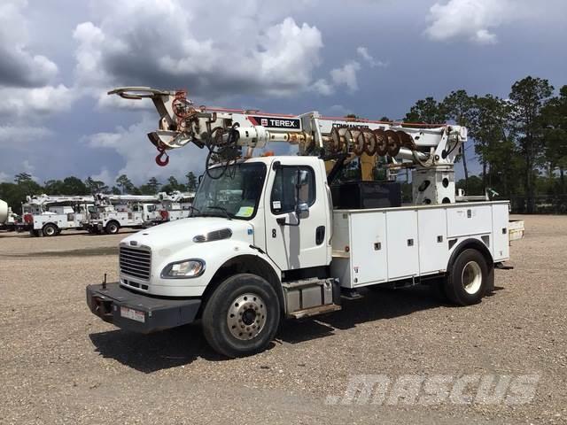 Freightliner M2106 Camiones de perforación móvil