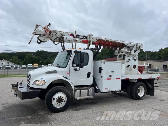 Freightliner M2106 Camiones de perforación móvil