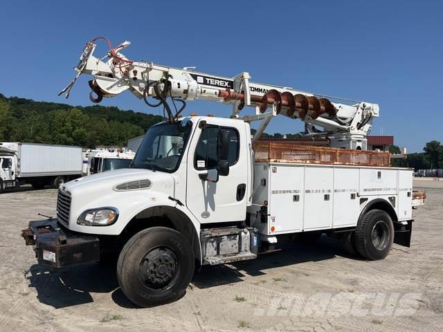 Freightliner M2106 Camiones de perforación móvil