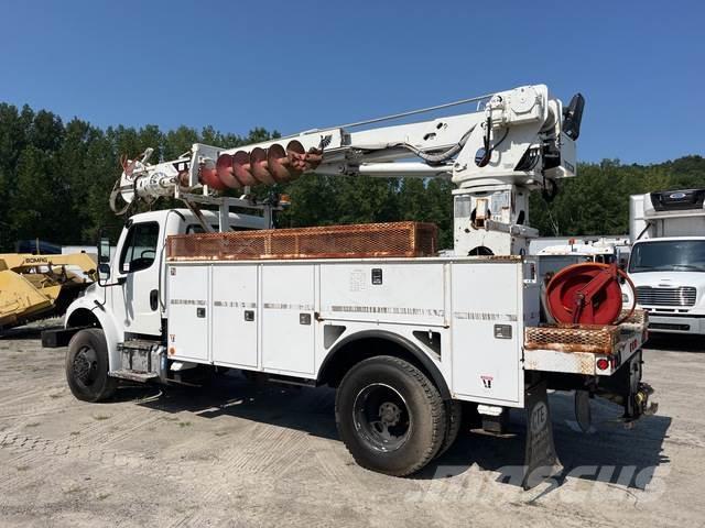 Freightliner M2106 Camiones de perforación móvil