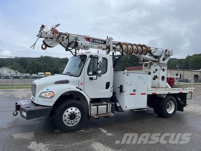 Freightliner M2106 Camiones de perforación móvil