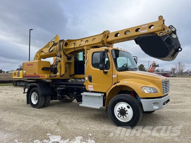 Freightliner M2106 Excavadoras de ruedas