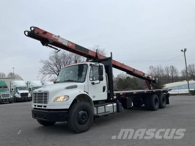 Freightliner M2106 Camiones de cama baja