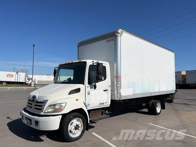 Hino 185 Camiones con caja de remolque