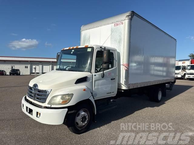 Hino 185 Camiones con caja de remolque