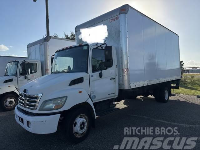 Hino 185 Camiones con caja de remolque