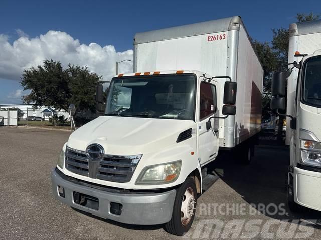 Hino 185 Camiones con caja de remolque